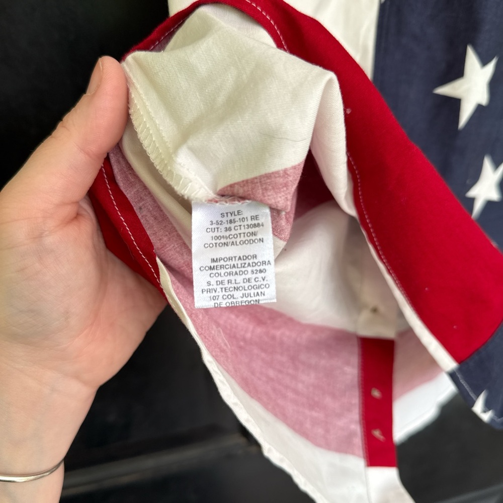 Roper Sleeveless American Flag Button-Up Top in Red, White & Blue - Picture 5 of 5